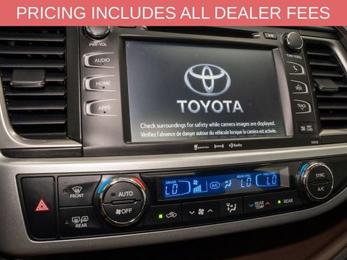 Used 2016 Toyota Highlander XLE FWD image 15
