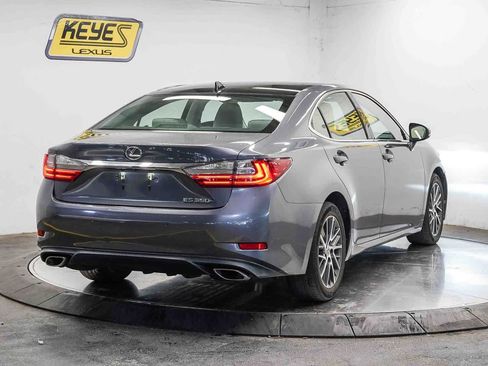 Used 2017 Lexus ES 350 w/ Navigation System Package FWD image 4