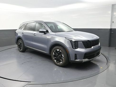 Used 2024 Kia Sorento S FWD image 10