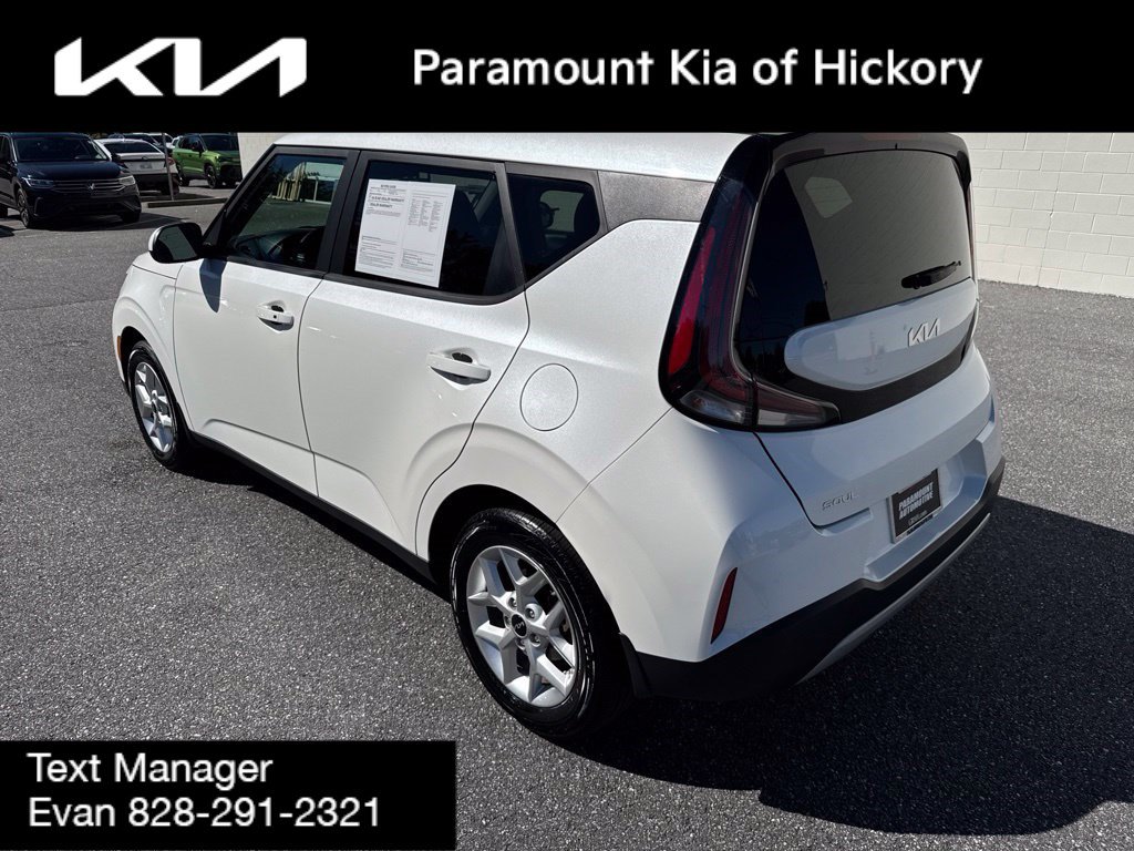 Used 2023 Kia Soul S FWD image 5