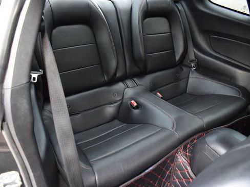 Used 2016 Ford Mustang Premium image 21