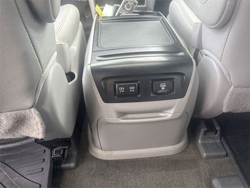 Used 2018 Toyota Sienna XLE Premium image 22