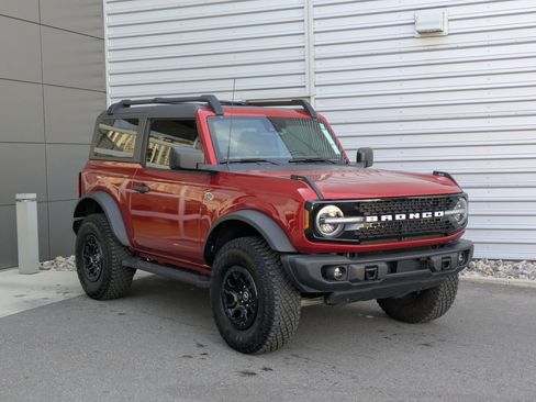 Used 2023 Ford Bronco Wildtrak image 8