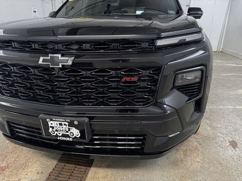 Used 2024 Chevrolet Traverse RS w/ LPO, Floor Liner Package AWD/4WD image 4