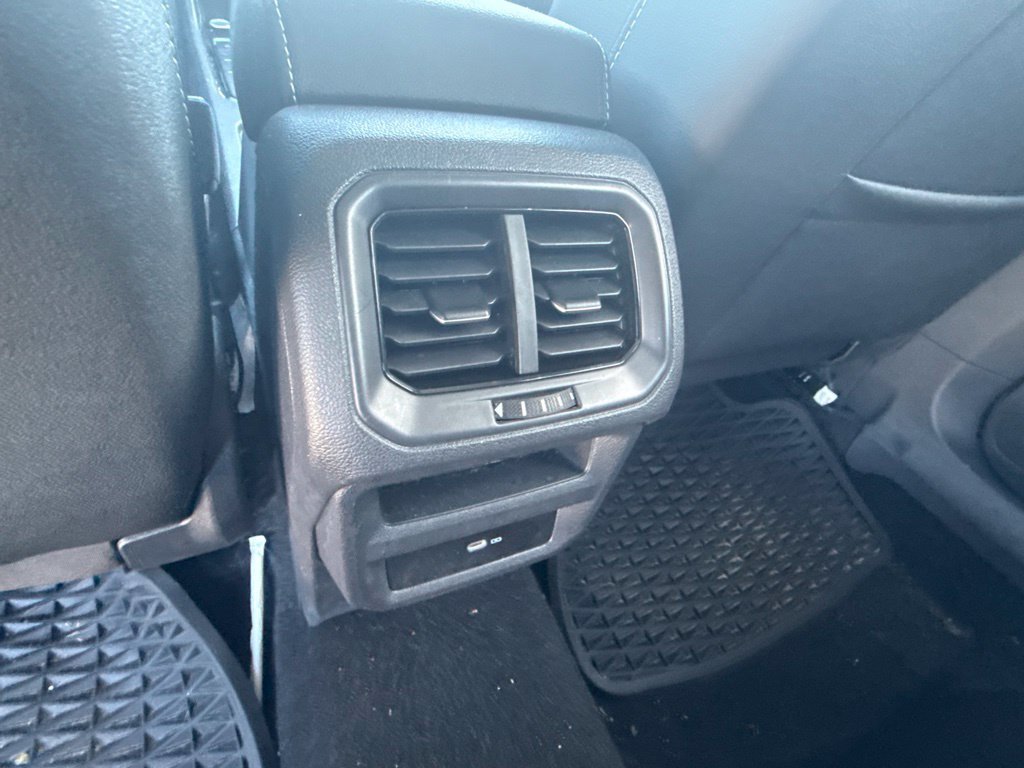 Certified 2024 Volkswagen Taos SE w/ Panoramic Sunroof Package FWD image 26