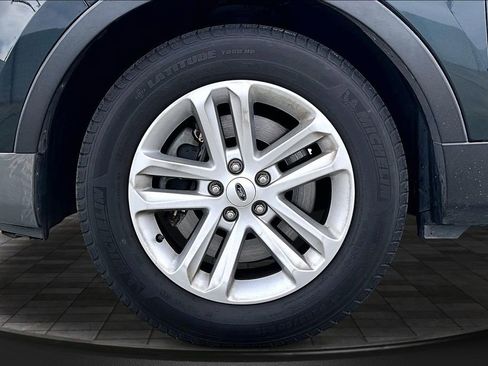 Used 2015 Ford Explorer XLT w/ Equipment Group 202A FWD image 33