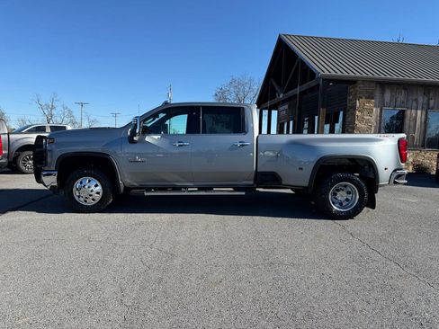 Used 2025 Chevrolet Silverado 3500 LTZ w/ LTZ Texas Edition AWD/4WD image 13