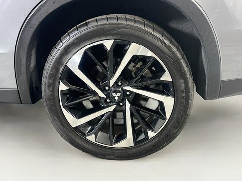 Used 2024 Mitsubishi Outlander SE FWD image 11