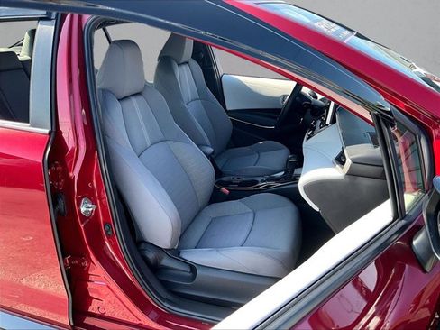 Used 2023 Toyota Corolla SE w/ SE Premium Package FWD image 9