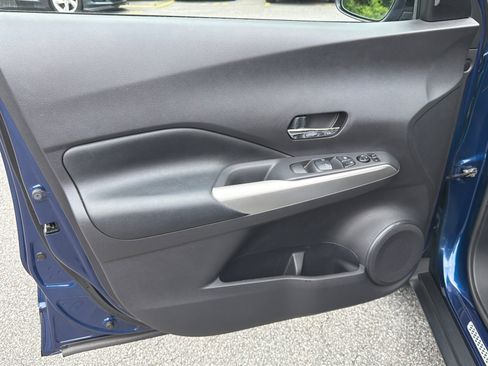 Used 2020 Nissan Kicks SR w/ SR Premium Package FWD image 10