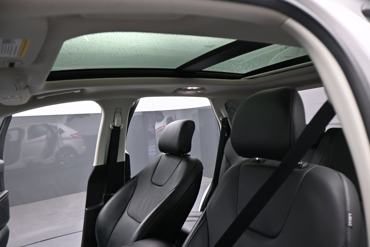 Certified 2018 Ford Edge Titanium w/ Equipment Group 302A FWD image 19