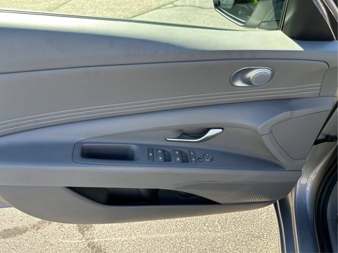 Certified 2025 Hyundai Elantra SEL w/ Cargo Package FWD image 21