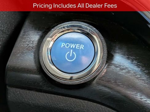 Used 2018 Toyota Avalon Limited FWD image 30