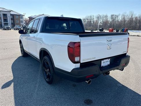 Used 2023 Honda Ridgeline Black Edition image 11