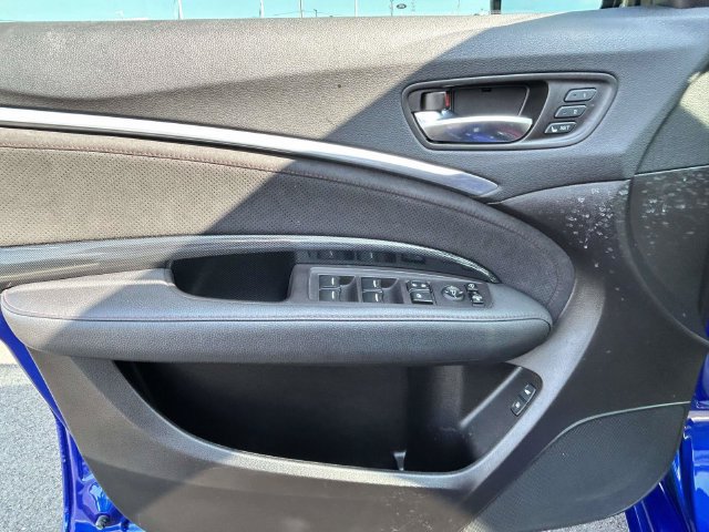 Used 2019 Acura MDX w/ Technology Package AWD/4WD image 24