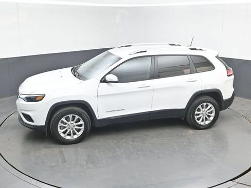 Used 2020 Jeep Cherokee Latitude AWD/4WD image 34