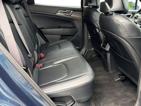 Certified 2023 Kia Sportage EX AWD/4WD image 6