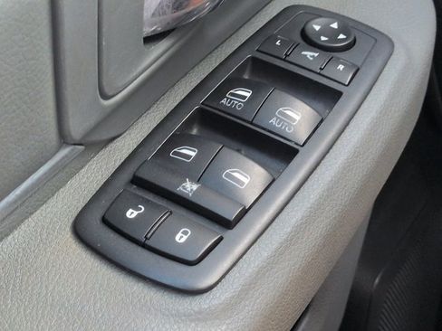 Used 2019 RAM 1500 Big Horn RWD image 23