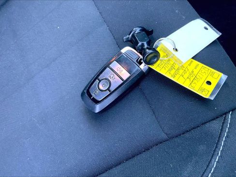 Used 2018 Ford Mustang Coupe image 14