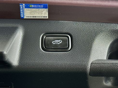 Used 2022 Hyundai Palisade Calligraphy image 32