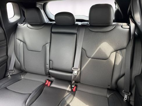 New 2026 Jeep Compass Latitude AWD/4WD image 13