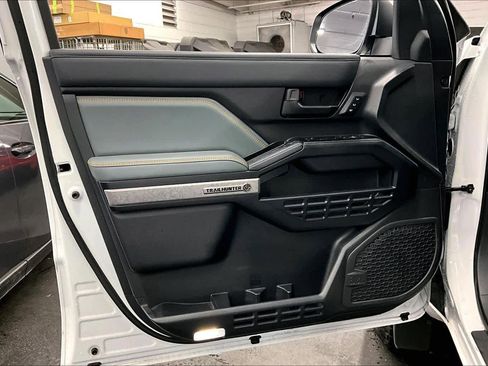 Used 2025 Toyota 4Runner Trailhunter image 21