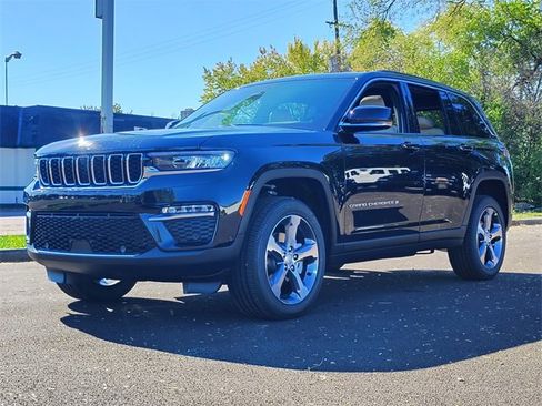 New 2025 Jeep Grand Cherokee Limited image 11