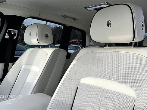 New 2026 Rolls-Royce Cullinan image 15