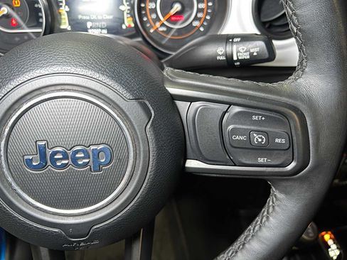 Used 2021 Jeep Wrangler Unlimited Islander image 26