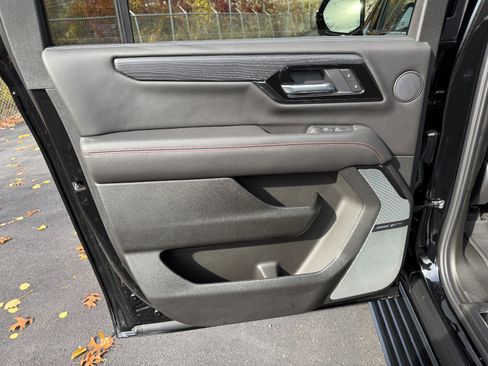 New 2026 GMC Yukon XL AT4 Ultimate w/ LPO, Floor Liner Package image 18