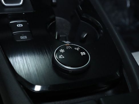 Certified 2023 Nissan Rogue SV image 28