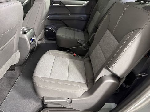 New 2026 GMC Acadia Elevation image 39