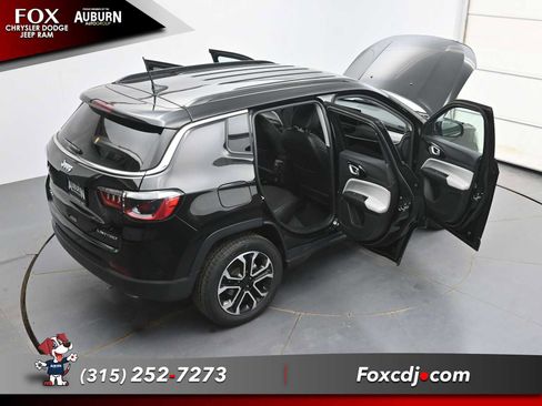 Used 2022 Jeep Compass Limited AWD/4WD image 40