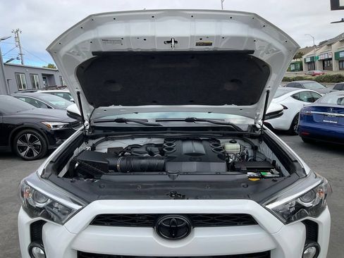 Used 2019 Toyota 4Runner SR5 Premium AWD/4WD image 12