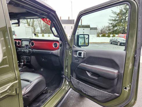 Used 2022 Jeep Gladiator Rubicon w/ LED Lighting Group AWD/4WD image 44