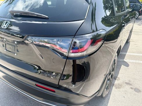 Used 2025 Honda HR-V Sport image 29