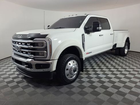 Used 2024 Ford F450 Lariat w/ Lariat Ultimate Package AWD/4WD image 7