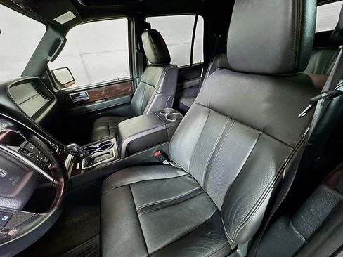 Used 2016 Lincoln Navigator Reserve AWD/4WD image 11