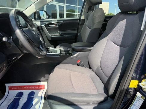 Used 2019 Toyota RAV4 XLE w/ Convenience Package AWD/4WD image 16