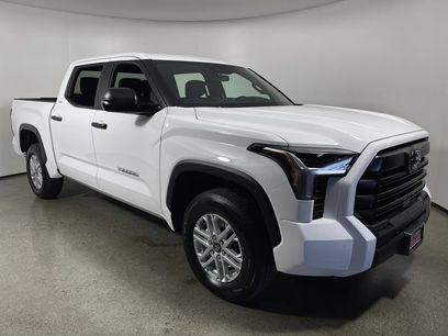 New 2026 Toyota Tundra SR5 w/ SR5 Convenience Package