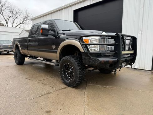 Used 2013 Ford F350 Lariat w/ Chrome Pkg image 2