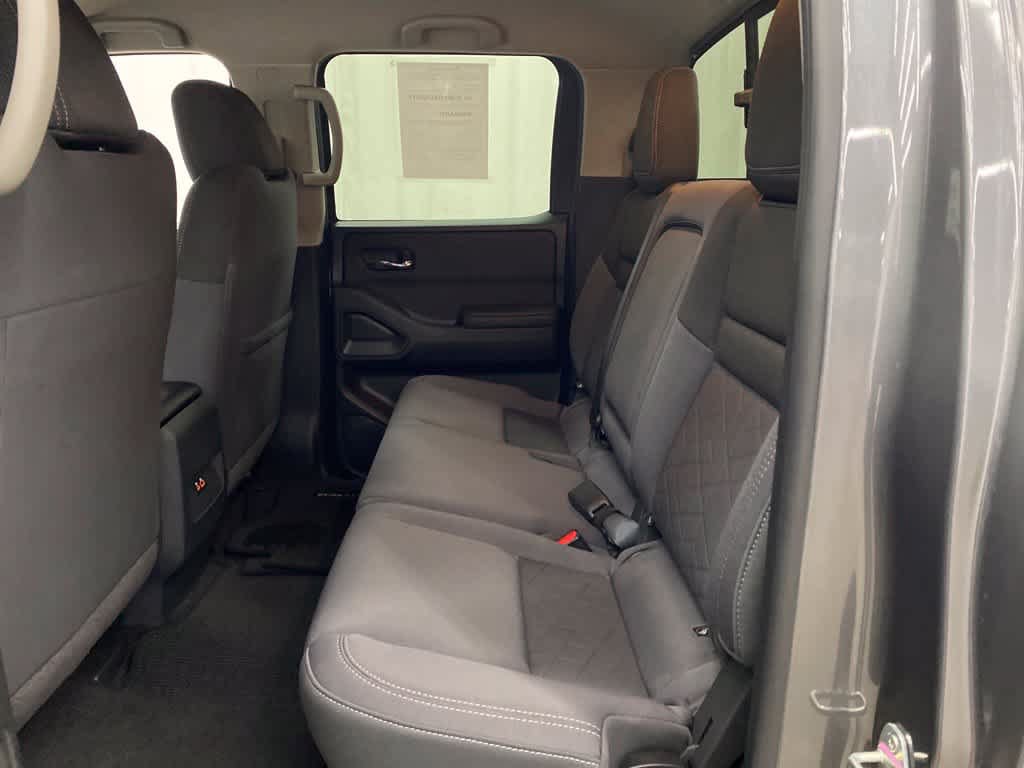 Used 2025 Nissan Frontier SV AWD/4WD image 15