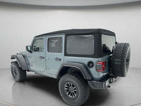 Used 2024 Jeep Wrangler Unlimited Sport AWD/4WD image 4