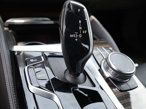 Used 2023 BMW 530i xDrive w/ M Sport Package AWD/4WD image 30