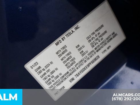 Used 2023 Tesla Model Y Long Range AWD/4WD image 39