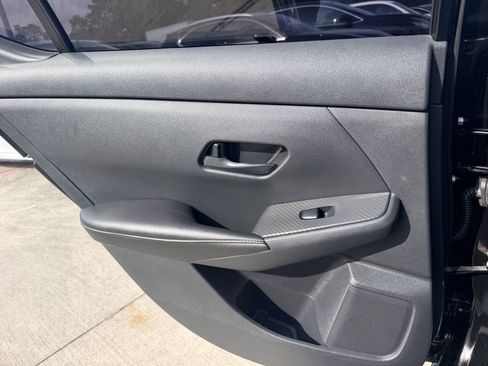Used 2025 Nissan Sentra SV w/ Trunk Package FWD image 13