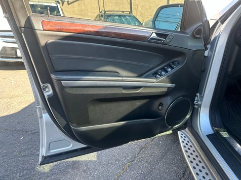 Used 2010 Mercedes-Benz GL 450 4MATIC image 6