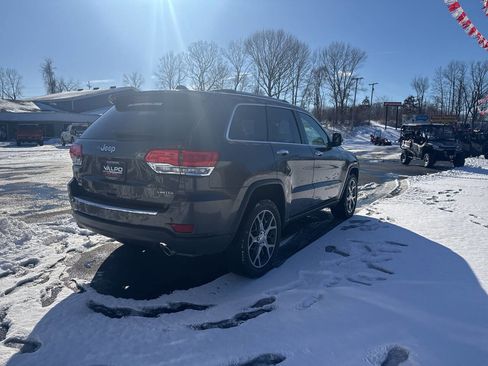 Used 2019 Jeep Grand Cherokee Limited image 9