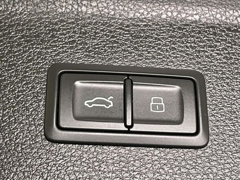Certified 2023 Audi Q5 2.0T Premium w/ Convenience Package AWD/4WD image 21