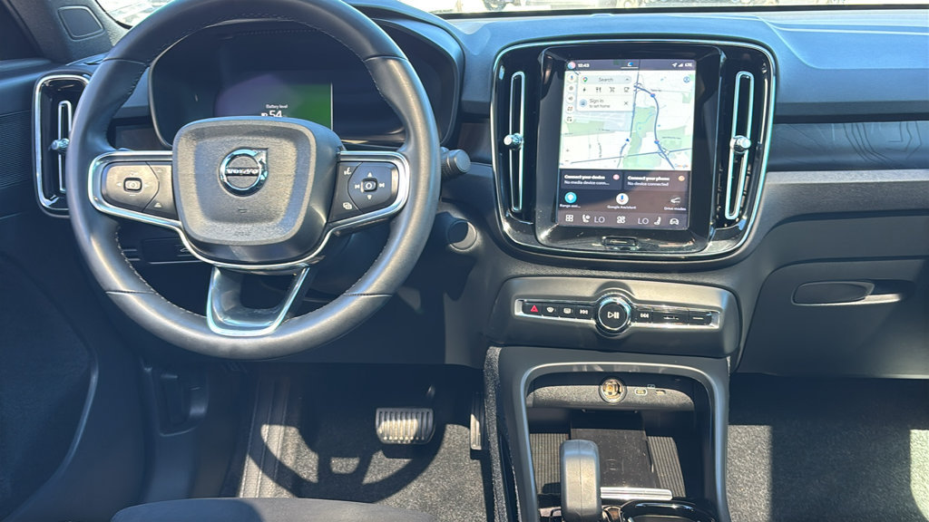 Certified 2023 Volvo C40 P8 Recharge Plus w/ Climate Package AWD/4WD image 7